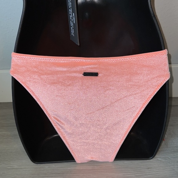Coral orange velvet slight dip neck line swimsuit set. - Picture 8 of 16